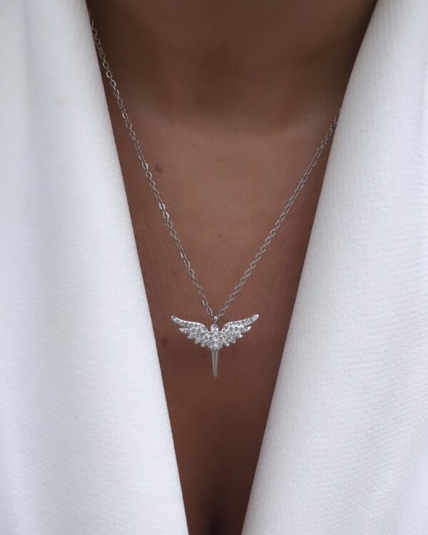 Colar libelinha em prateado