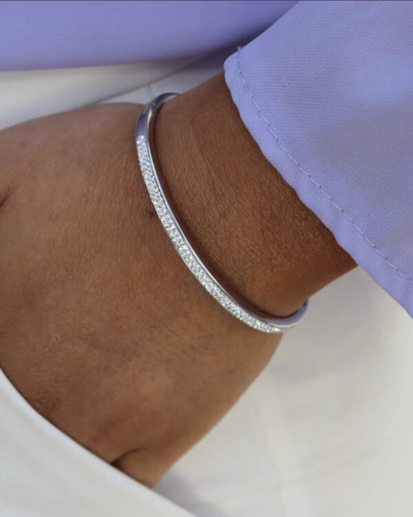 Bracelete brilhantes em prateado