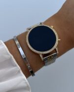 Relógio digital prata e dourado