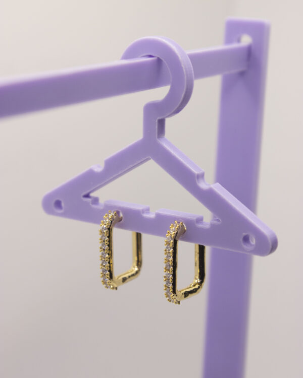 Argolas quadradas em dourado