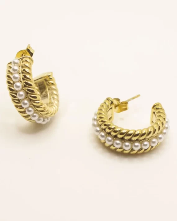 Argolas médias com pérolas em dourado