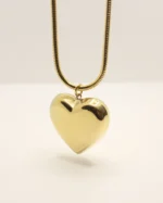 Colar coração com fio grosso