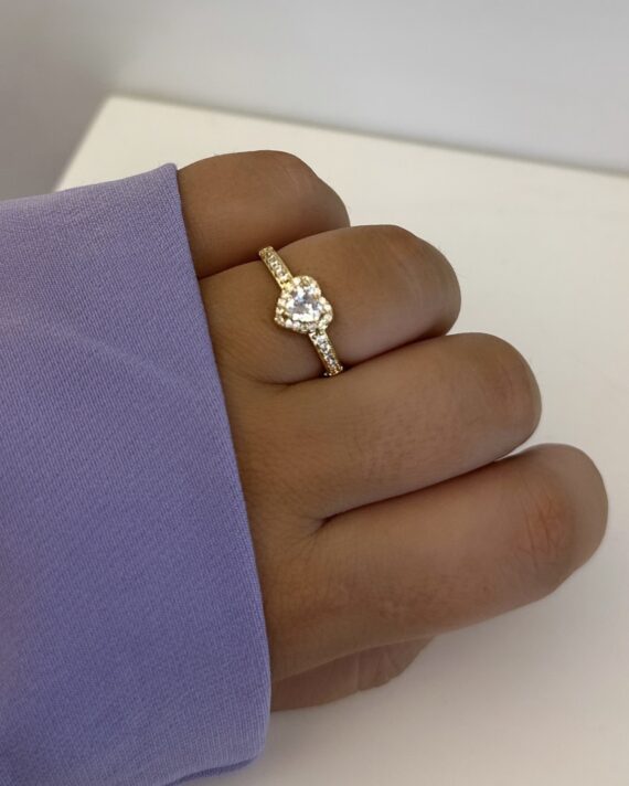 Anel formato coração ajustável