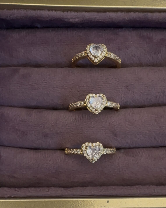 Anel formato coração ajustável