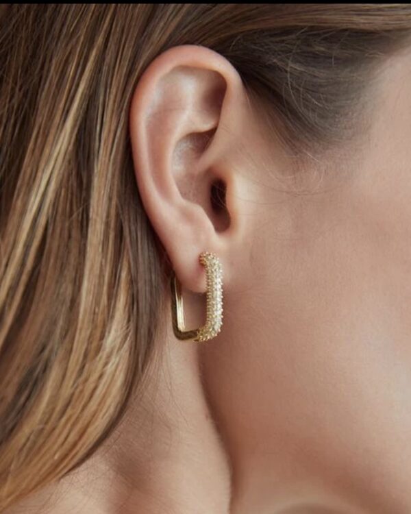 Argolas quadradas médias em dourado