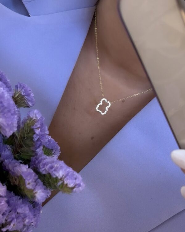 Colar urso aberto com brilhantes