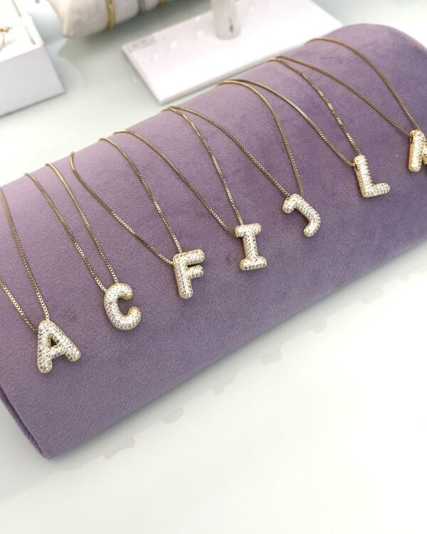 Colar inicial (colocar nas notas qual a letra que pretende)