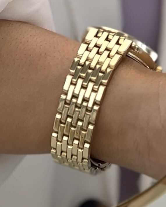 Relógio dourado