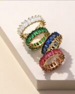 Anéis brilhantes ajustáveis (indique qual a cor que pretende nas notas da encomenda)