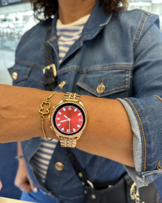 Smartwatch senhora (inclui 4 braceletes)